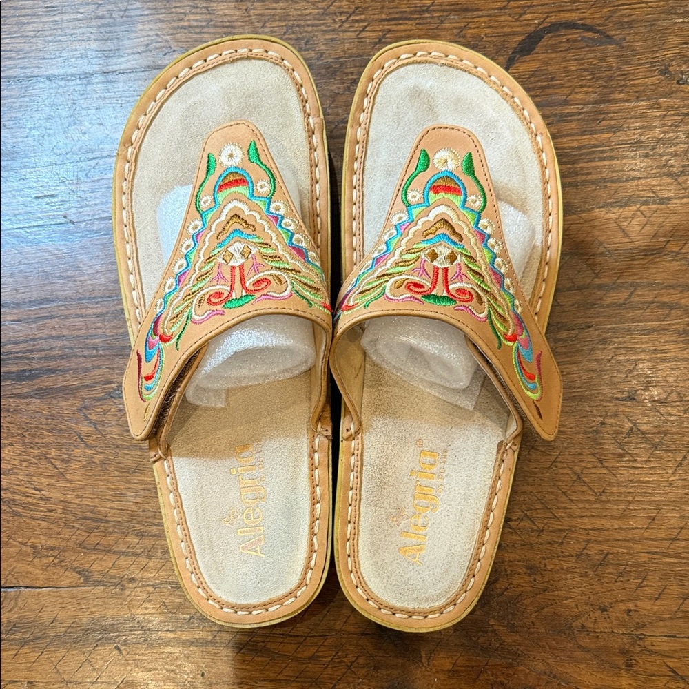 Embroidered Tan Sandals - Picture 5 of 8
